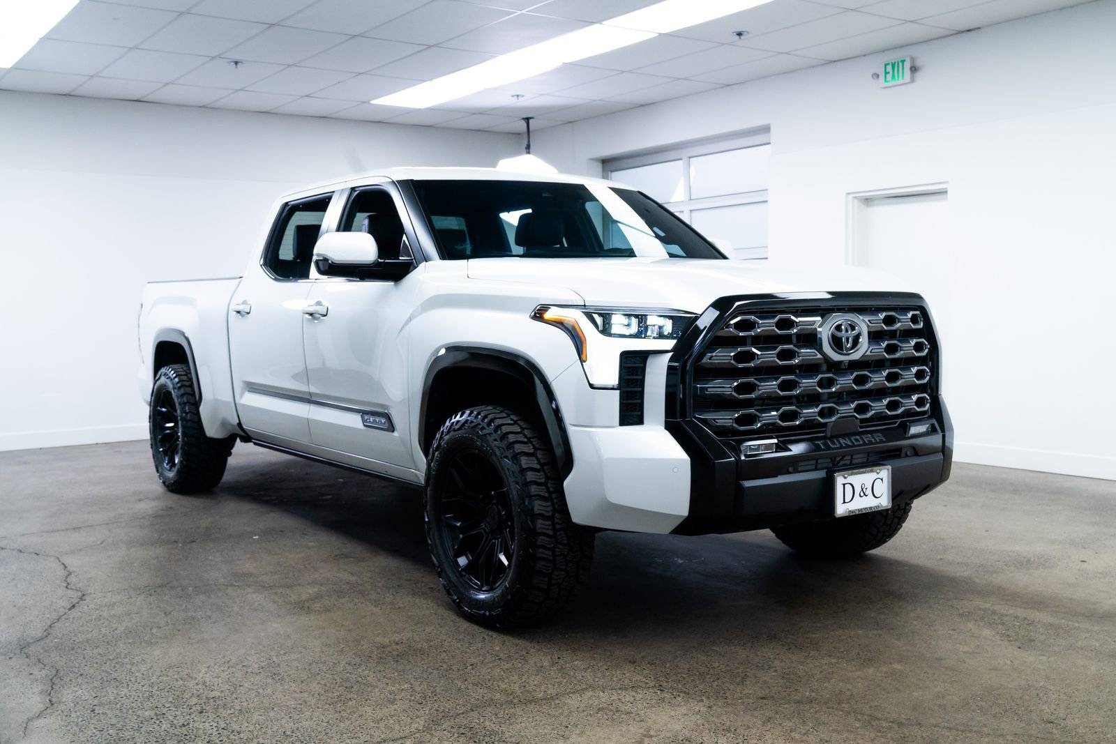 Used 2025 Toyota Tundra Platinum image 25