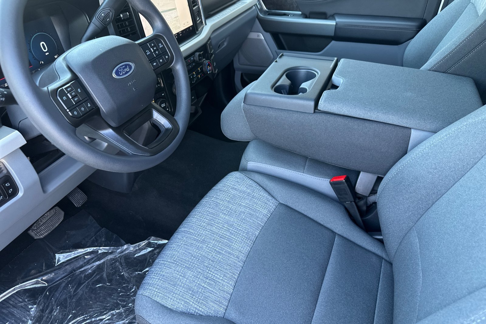 New 2026 Ford F350 XLT w/ XLT Premium Package AWD/4WD image 10
