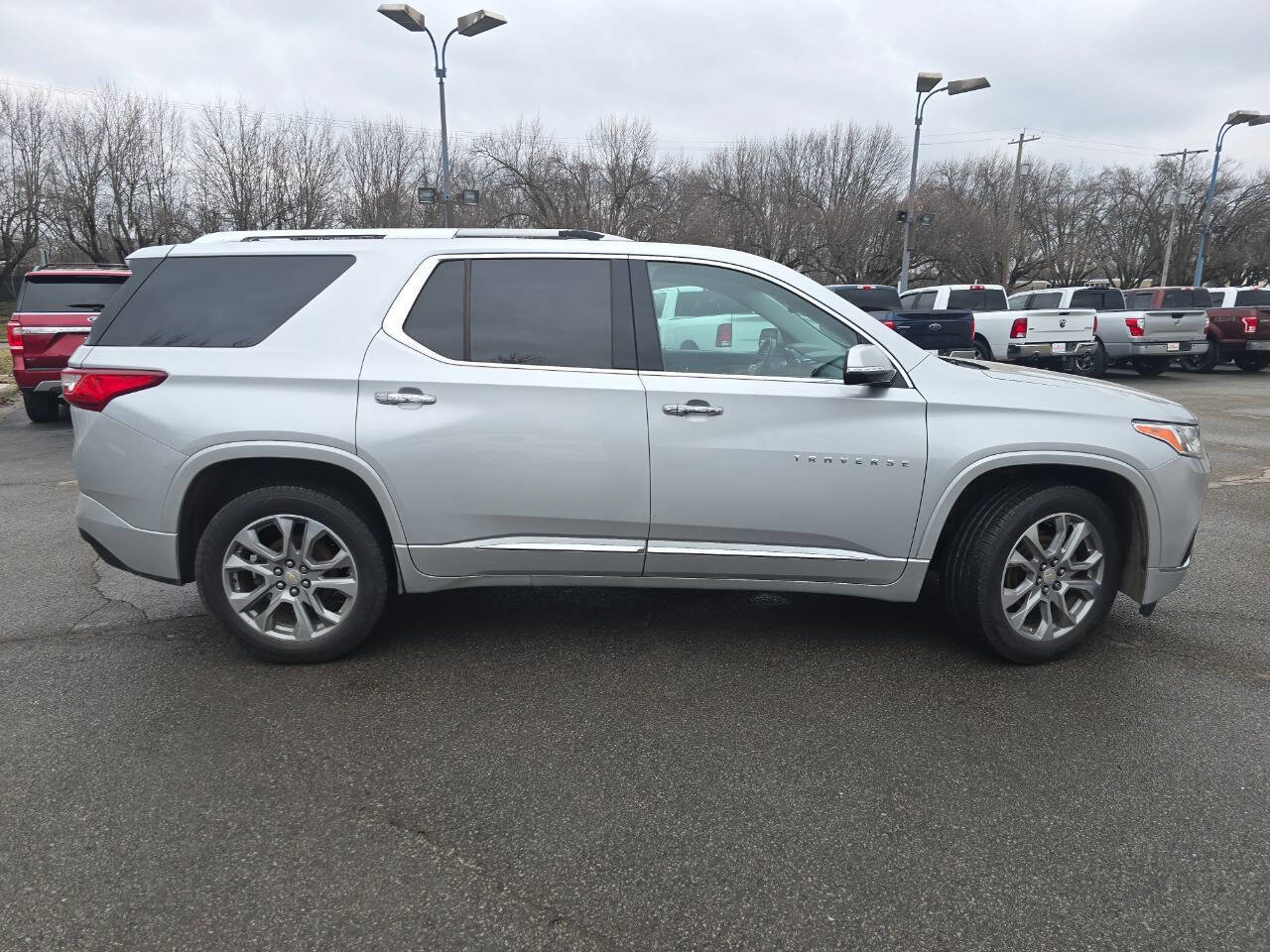 Used 2018 Chevrolet Traverse Premier w/ Driver Confidence II Package image 4