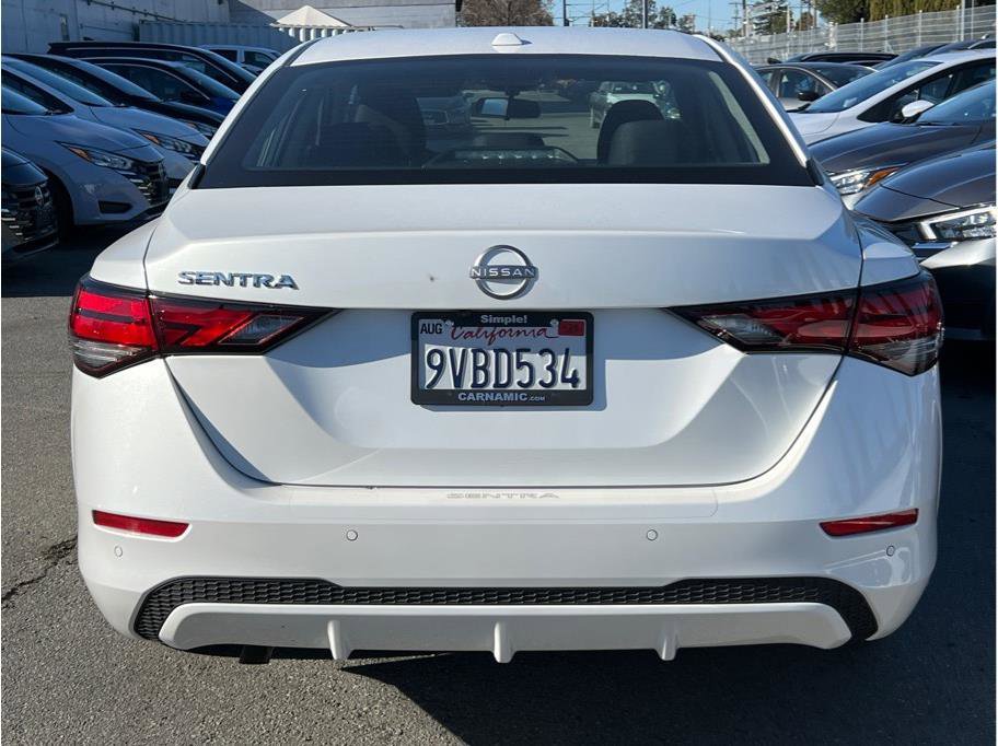 Used 2025 Nissan Sentra SV image 4