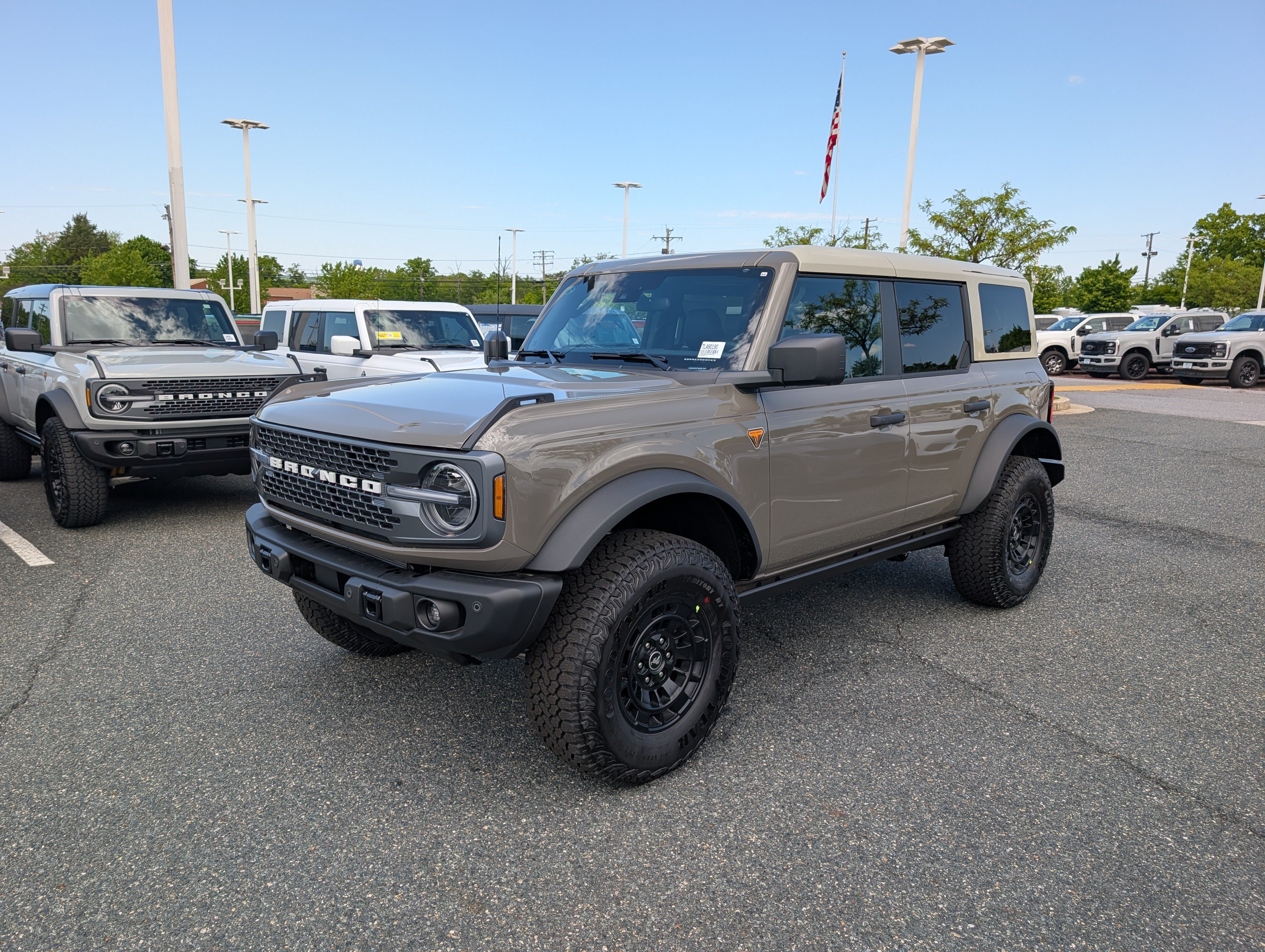 New 2026 Ford Bronco Badlands AWD/4WD image 4