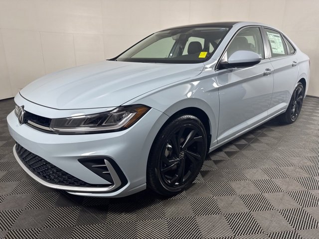 New 2025 Volkswagen Jetta SE image 8