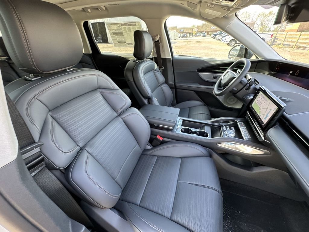New 2026 Lincoln Nautilus Reserve AWD/4WD image 25