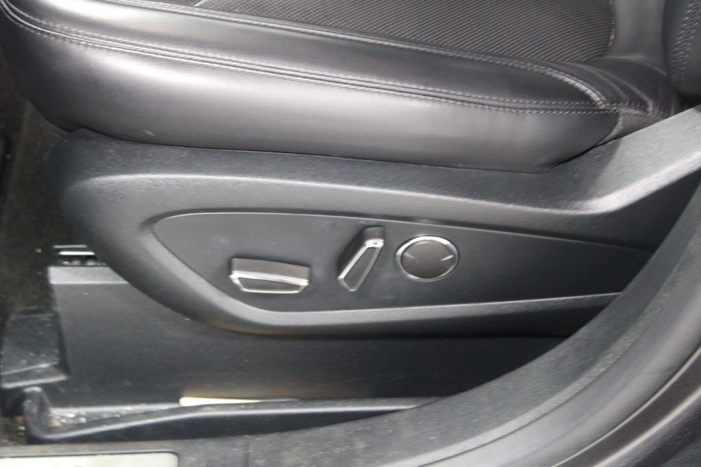 Used 2020 Lincoln Nautilus FWD w/ Equipment Group 101A image 17