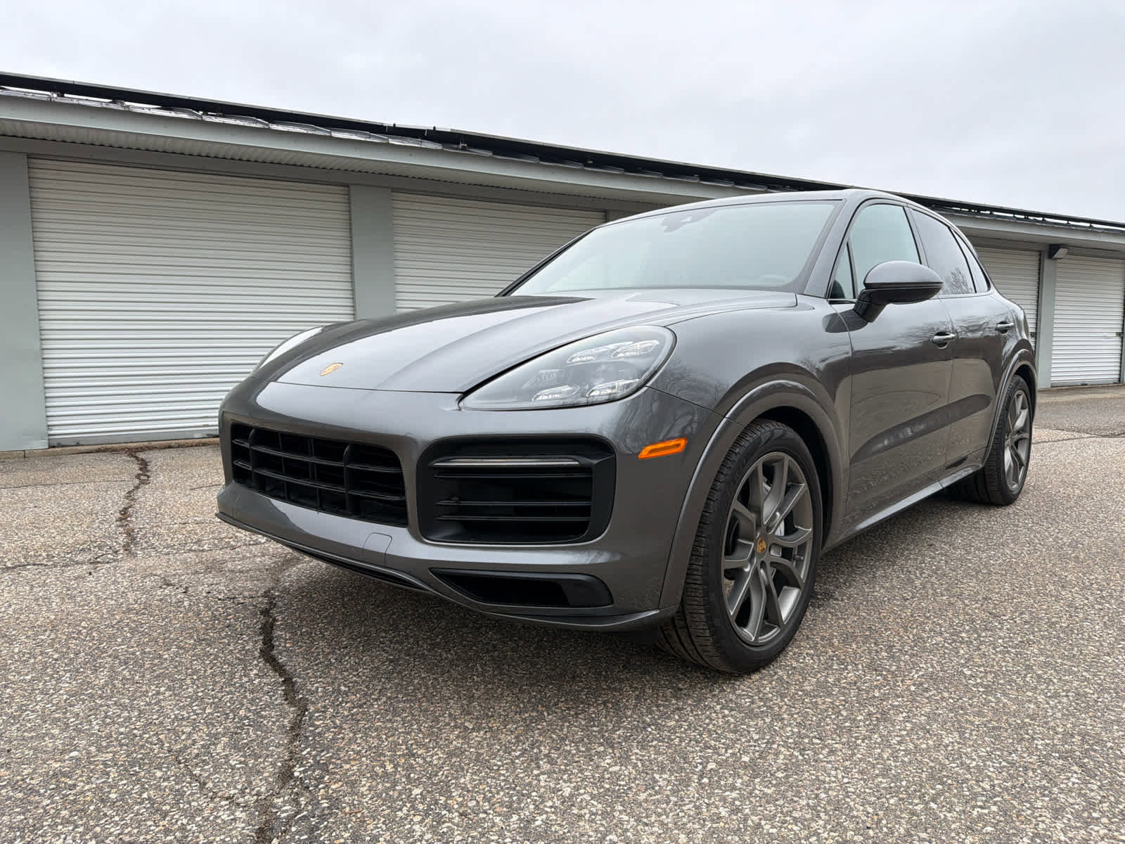 Used 2021 Porsche Cayenne GTS AWD/4WD image 1