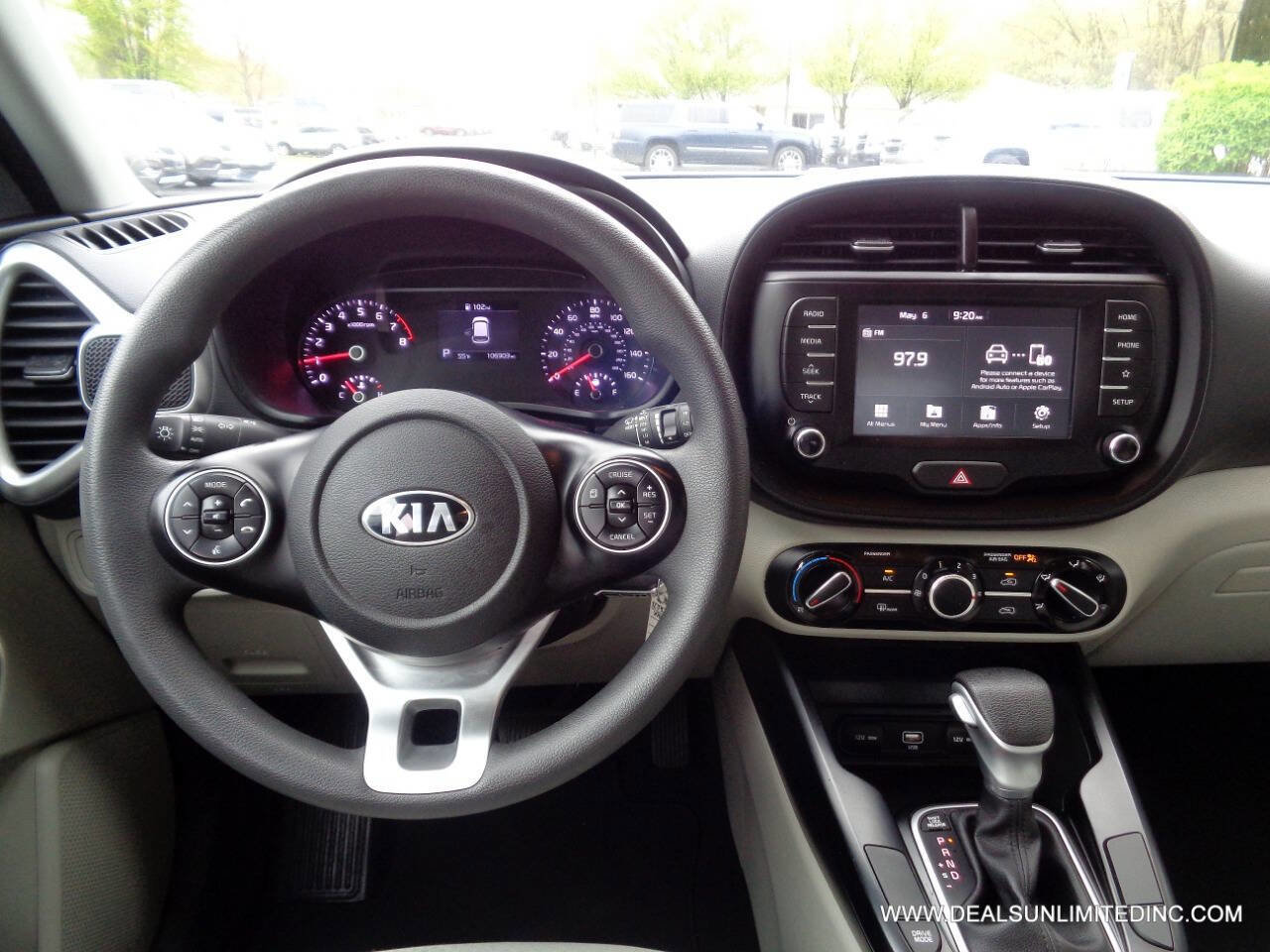 Used 2021 Kia Soul LX image 9