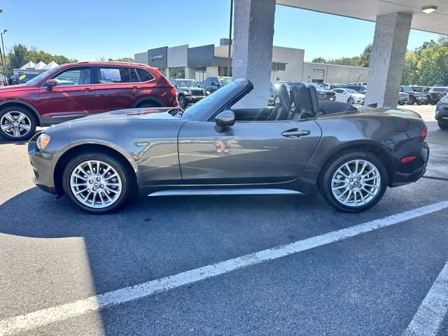 Used 2018 FIAT 124 Spider Classica w/ Technology & Siriusxm Group image 13