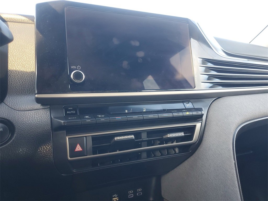 Used 2025 Toyota Camry LE image 24