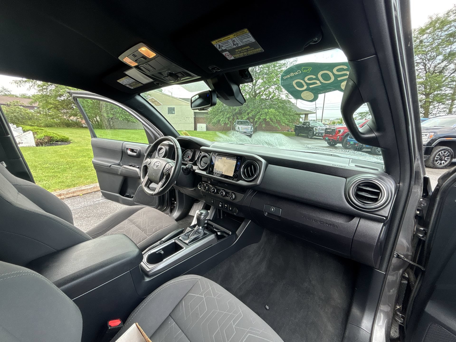 Used 2018 Toyota Tacoma TRD Off-Road AWD/4WD image 28