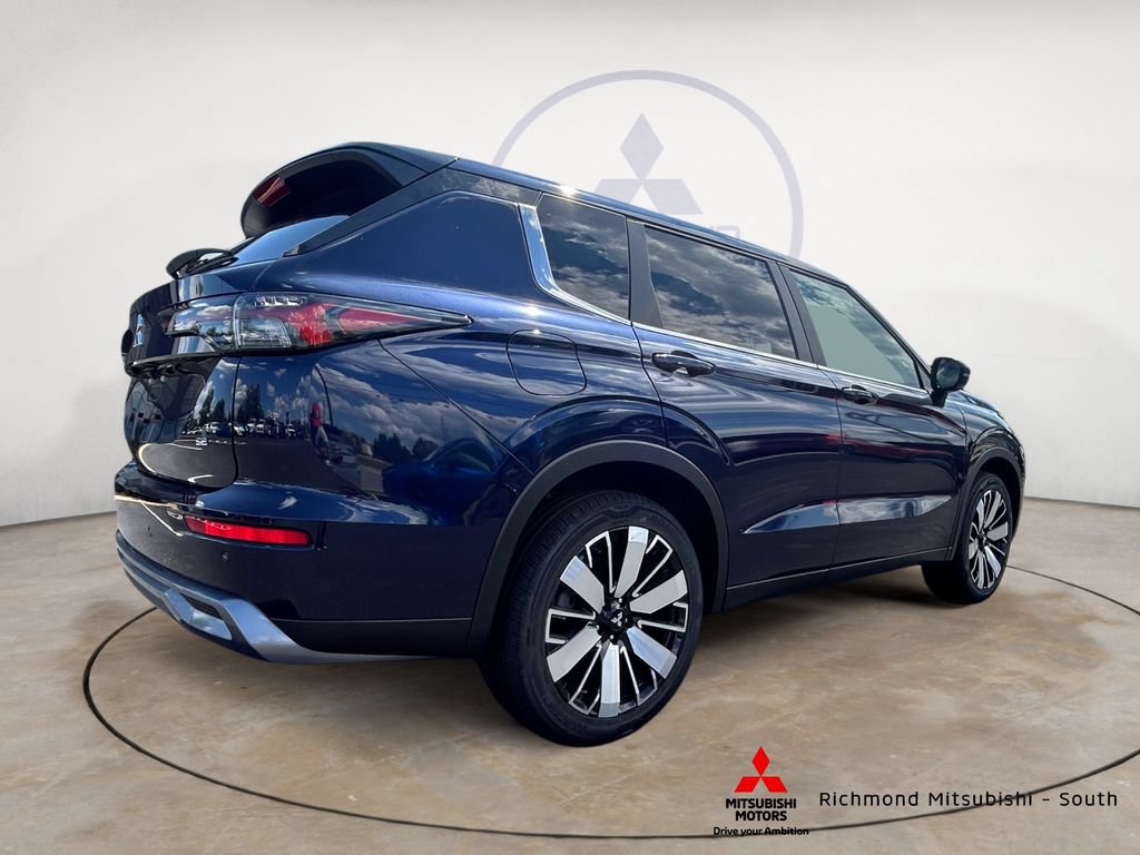 New 2026 Mitsubishi Outlander SE FWD image 3