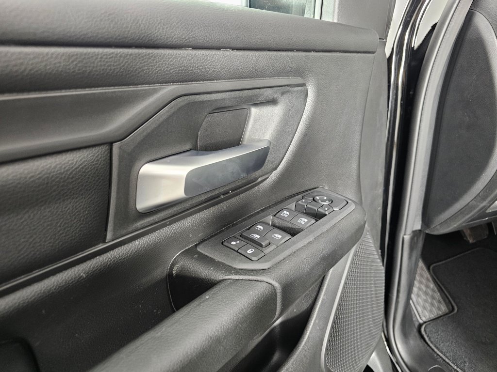 New 2026 RAM 1500 Express AWD/4WD image 21