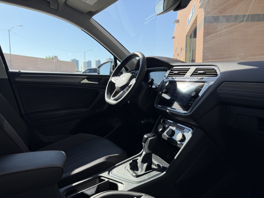 Used 2024 Volkswagen Tiguan Wolfsburg Edition FWD image 39