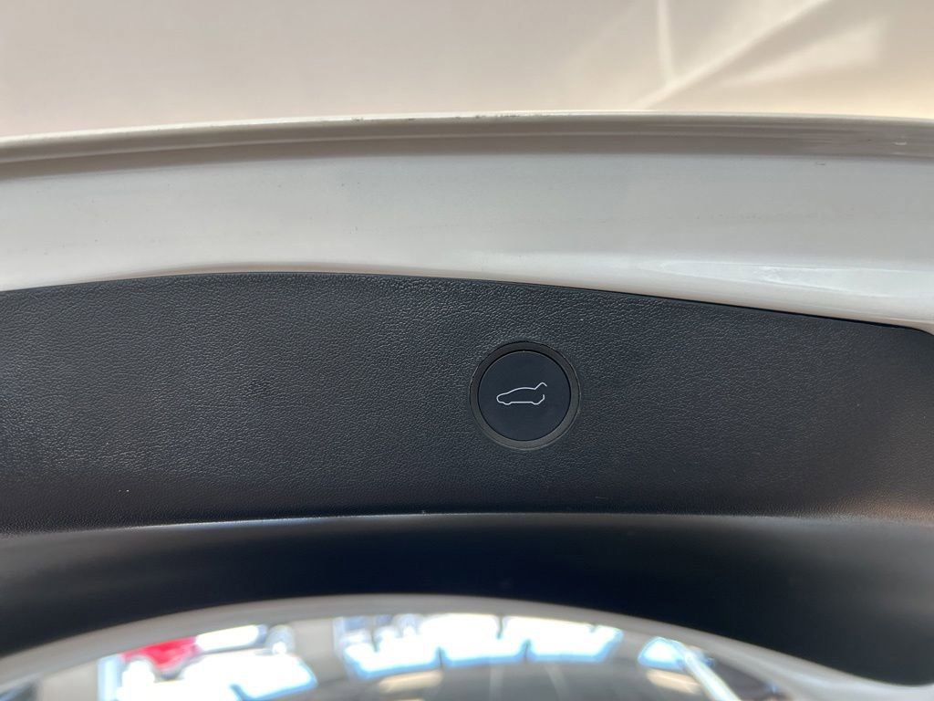 Used 2022 Tesla Model 3 Long Range AWD/4WD image 22