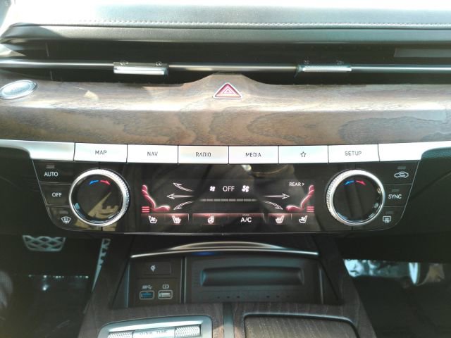 Used 2022 Genesis G80 2.5T w/ Prestige Package image 49