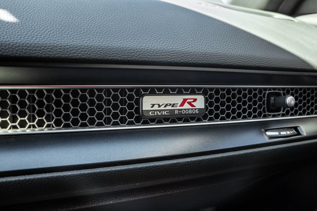 Used 2023 Honda Civic Type R image 14