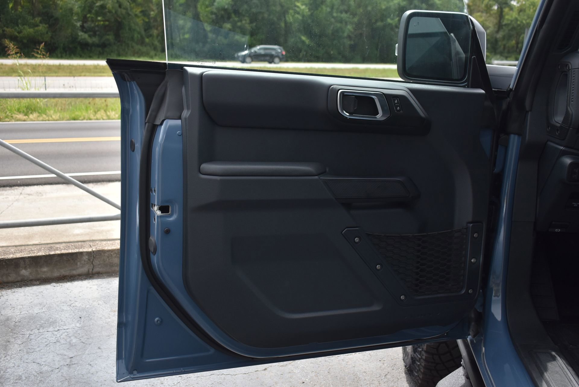 New 2025 Ford Bronco Badlands image 9