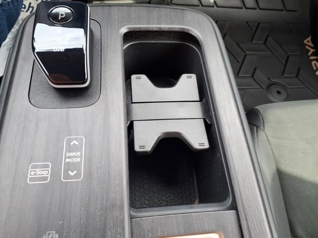 Used 2025 Nissan Ariya FWD image 22