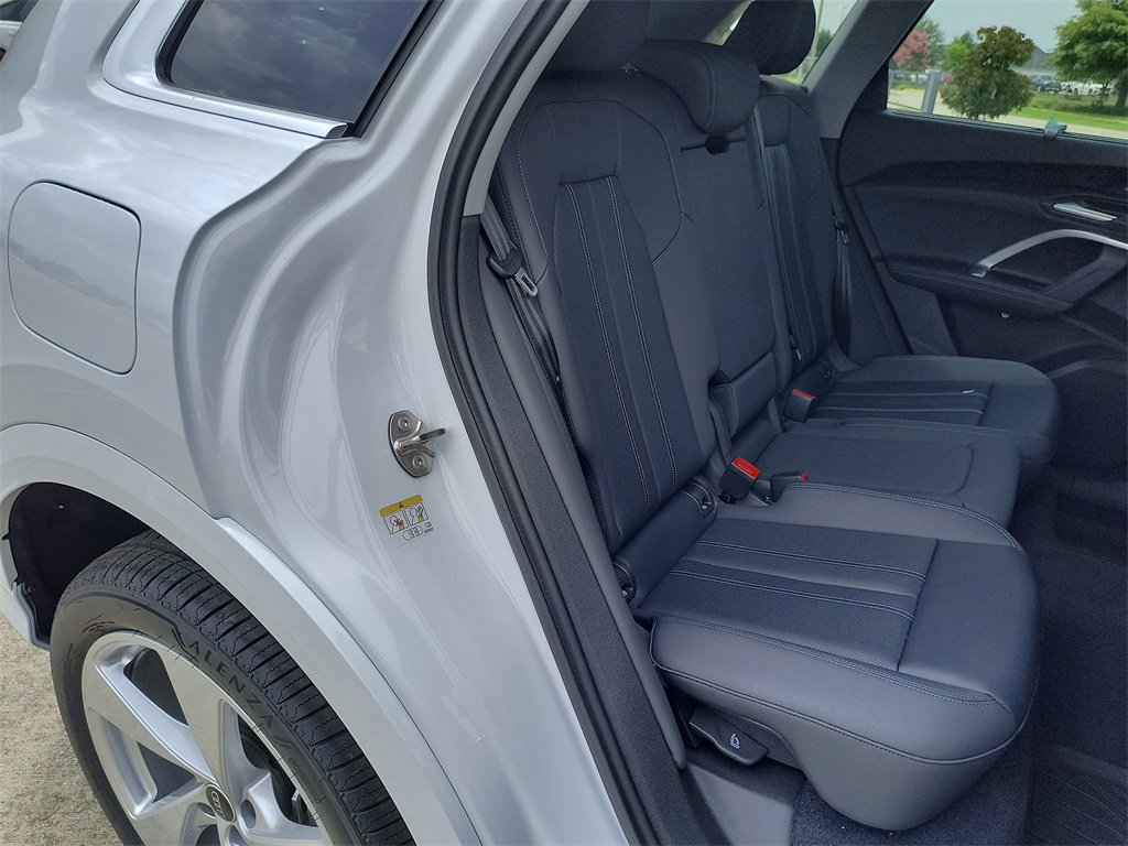 New 2025 Audi Q5 Premium Plus image 14