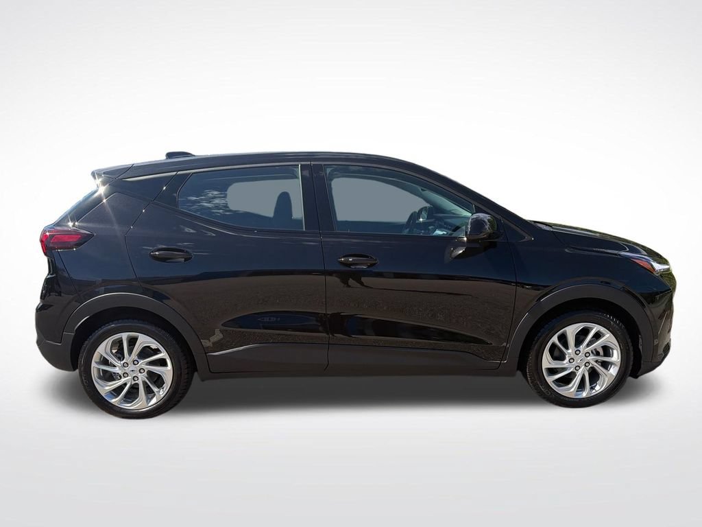 New 2027 Chevrolet Bolt LT w/ Comfort Package FWD image 7