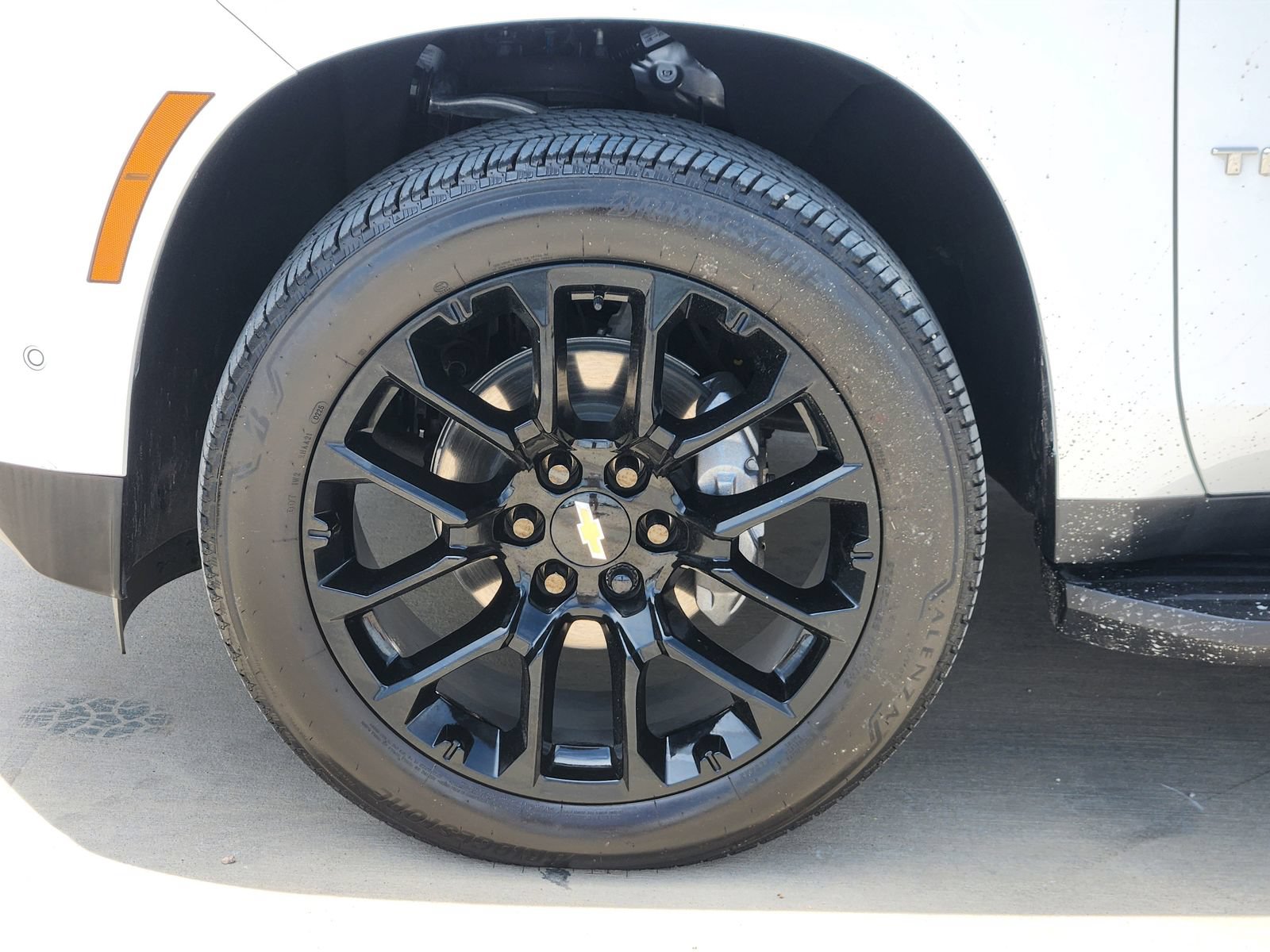 Used 2025 Chevrolet Tahoe LS RWD image 11