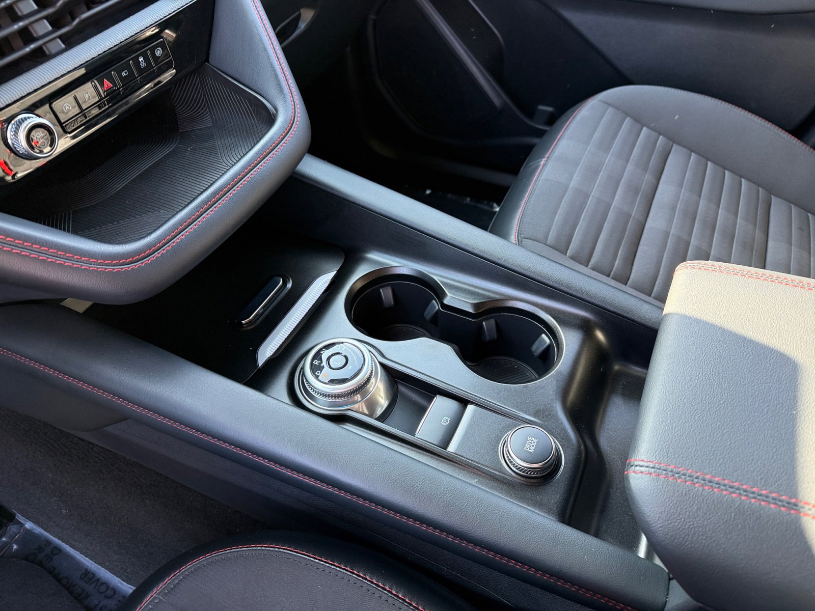 Certified 2025 Ford Explorer ST-Line image 13