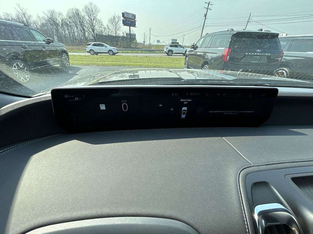 New 2026 Ford Expedition Platinum image 21