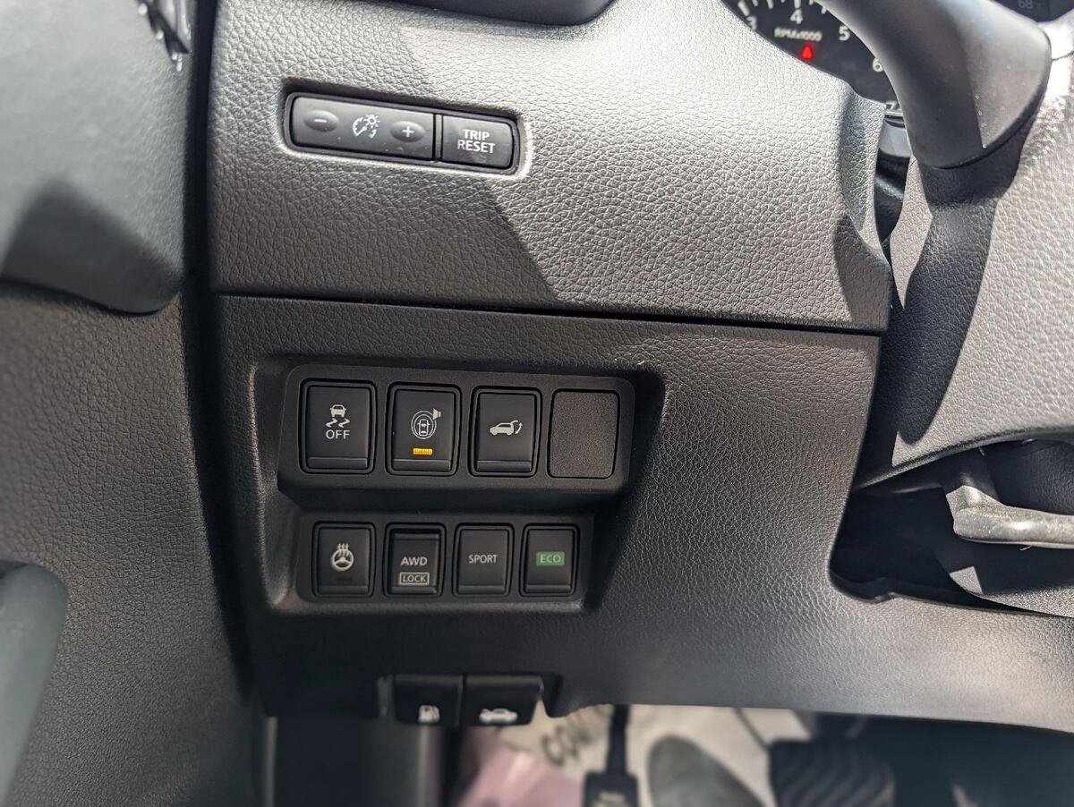 Used 2017 Nissan Rogue SL w/ SL Premium Package AWD/4WD image 33