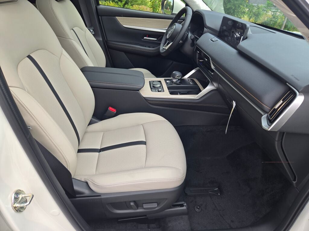 New 2026 MAZDA CX-90 3.3 Turbo w/ Preferred Package AWD/4WD image 4