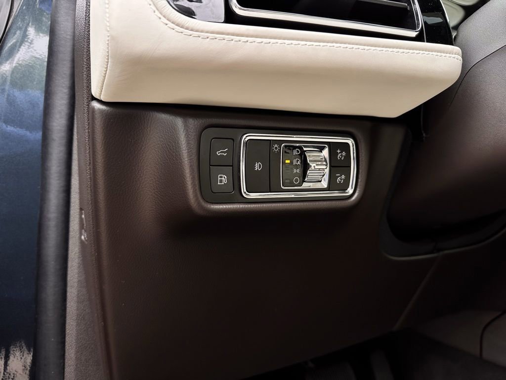 Used 2023 Lincoln Aviator Black Label Grand Touring AWD/4WD image 15