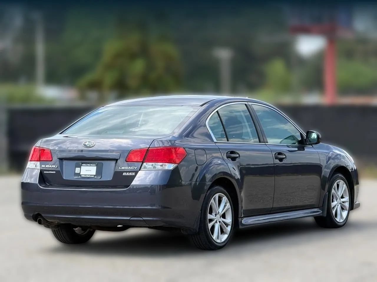 Used 2013 Subaru Legacy 2.5i Premium w/ All-Weather Pkg AWD/4WD image 9