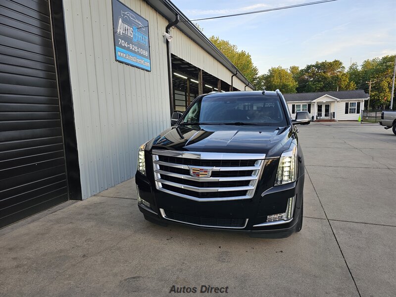 Used 2015 Cadillac Escalade Luxury AWD/4WD image 22