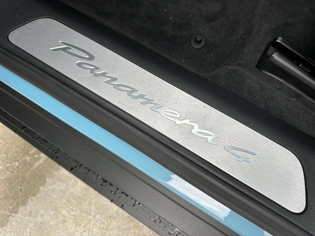 Used 2026 Porsche Panamera 4 E-Hybrid AWD/4WD image 19