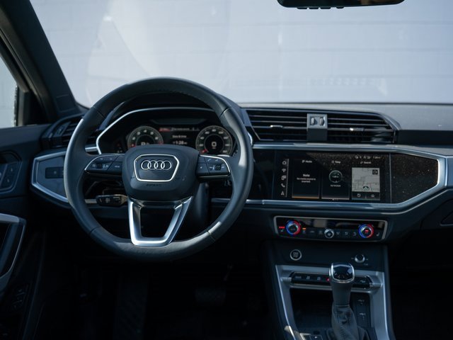 Certified 2025 Audi Q3 2.0T Premium Plus w/ Premium Plus Package image 21