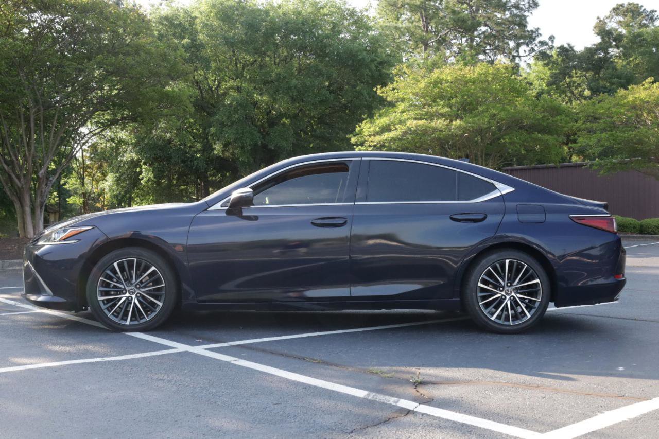 Used 2022 Lexus ES 350 w/ Premium Package FWD image 2