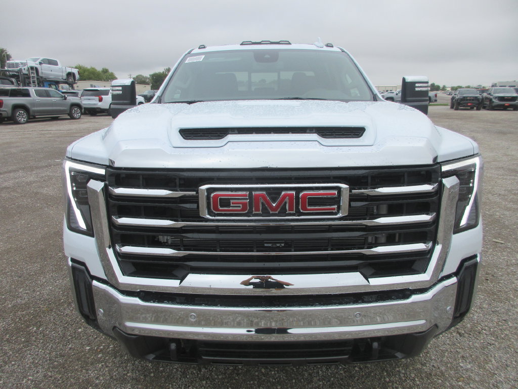 New 2026 GMC Sierra 3500 SLT w/ SLT Premium Package AWD/4WD image 12