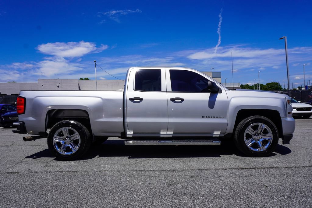 Used 2018 Chevrolet Silverado 1500 Custom w/ Custom Value Package RWD image 26