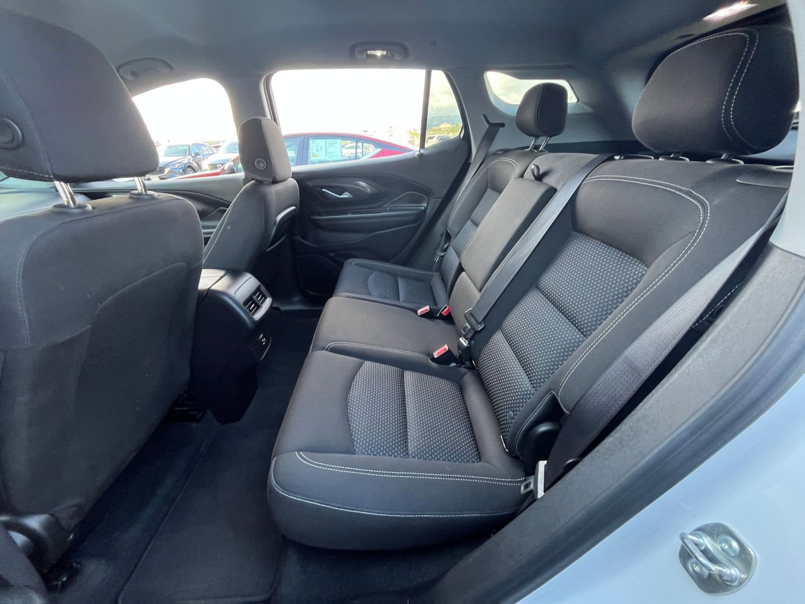 Used 2024 GMC Terrain SLE FWD image 27