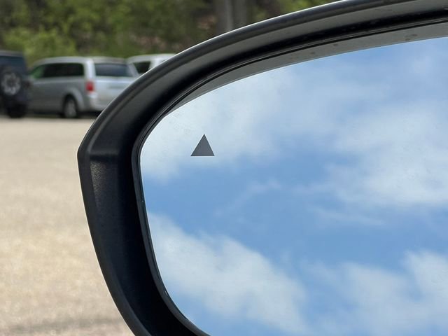 New 2026 Nissan Kicks SV w/ Charging Package image 36