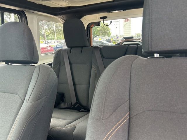 Used 2025 Jeep Wrangler Sahara image 35