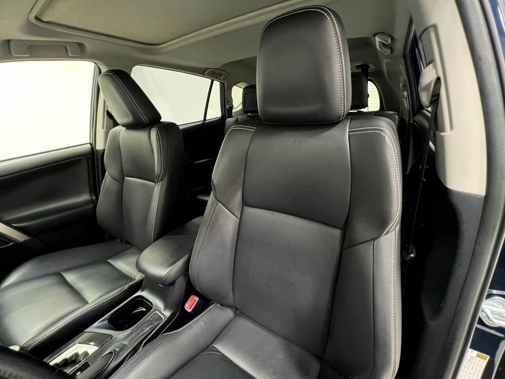 Used 2018 Toyota RAV4 Limited AWD/4WD image 15