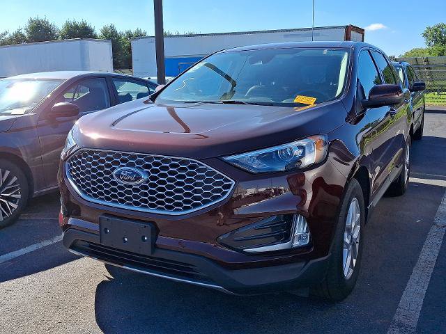 Certified 2024 Ford Edge SEL w/ Convenience Package AWD/4WD image 3
