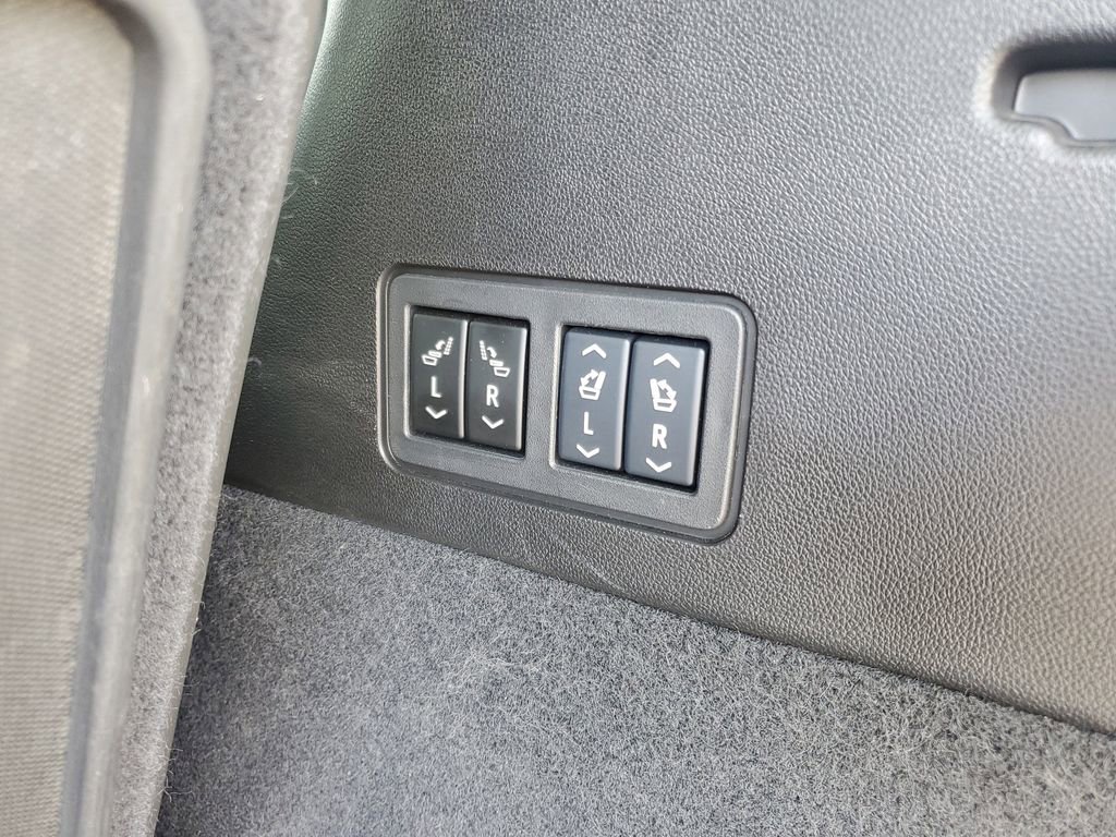 Used 2024 Cadillac XT6 Sport w/ LPO, Floor Liner Package AWD/4WD image 29