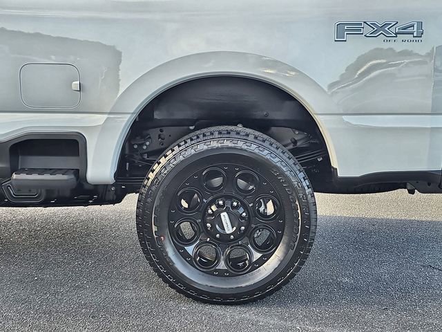 New 2026 Ford F350 Lariat w/ Black Appearance Package image 8