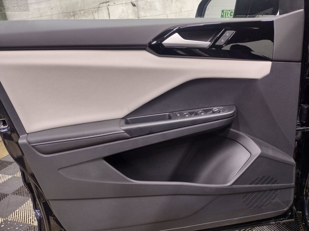 New 2026 Volkswagen Taos S image 17