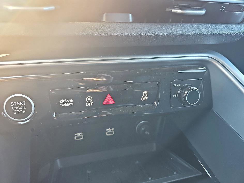 Used 2025 Audi Q5 Premium Plus w/ Premium Plus image 24