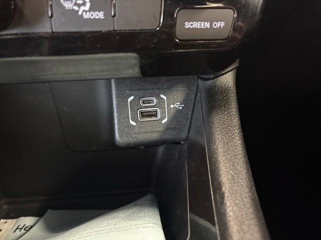 Used 2025 Jeep Compass Latitude AWD/4WD image 37