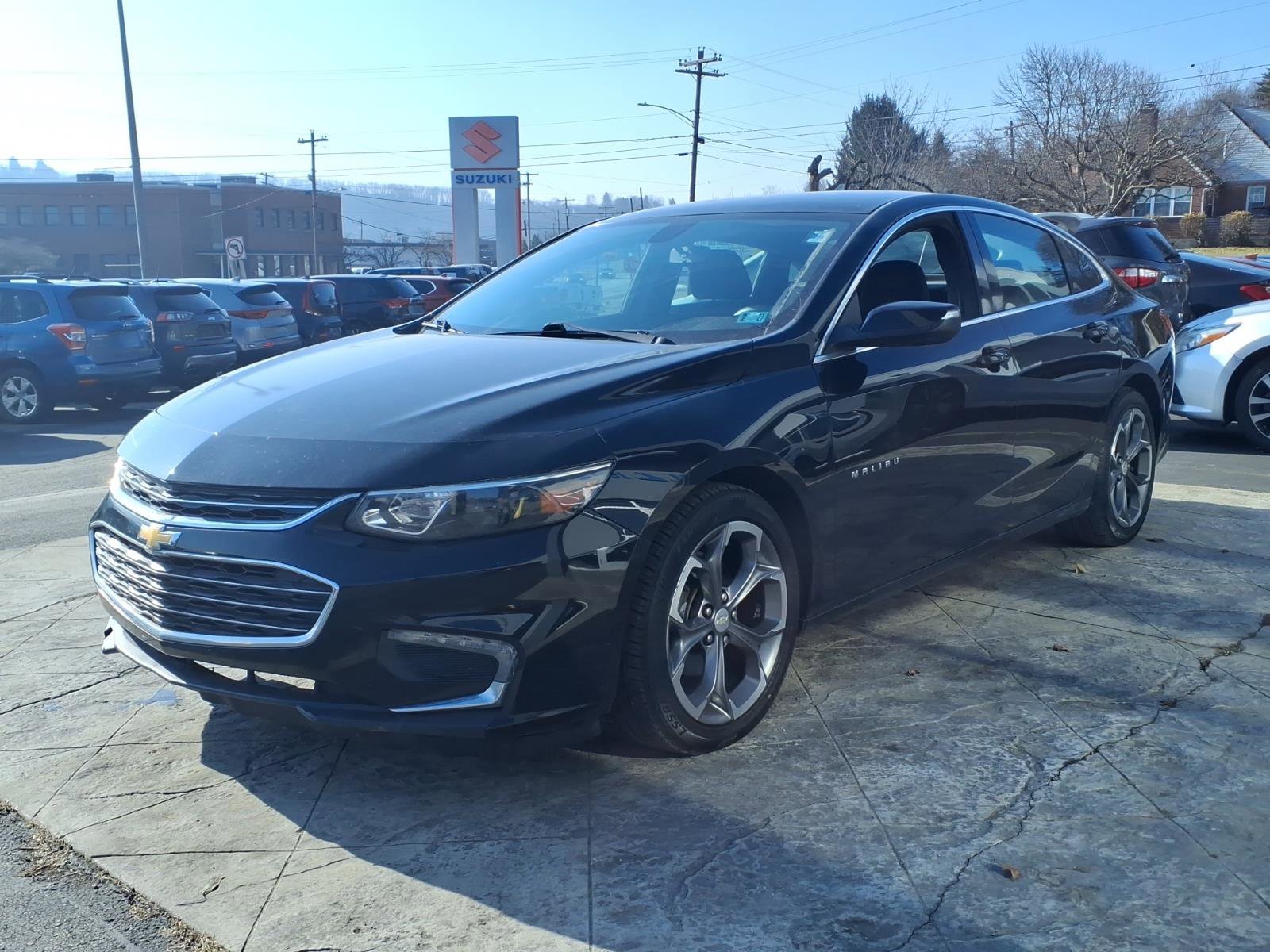 Used 2017 Chevrolet Malibu LT image 5