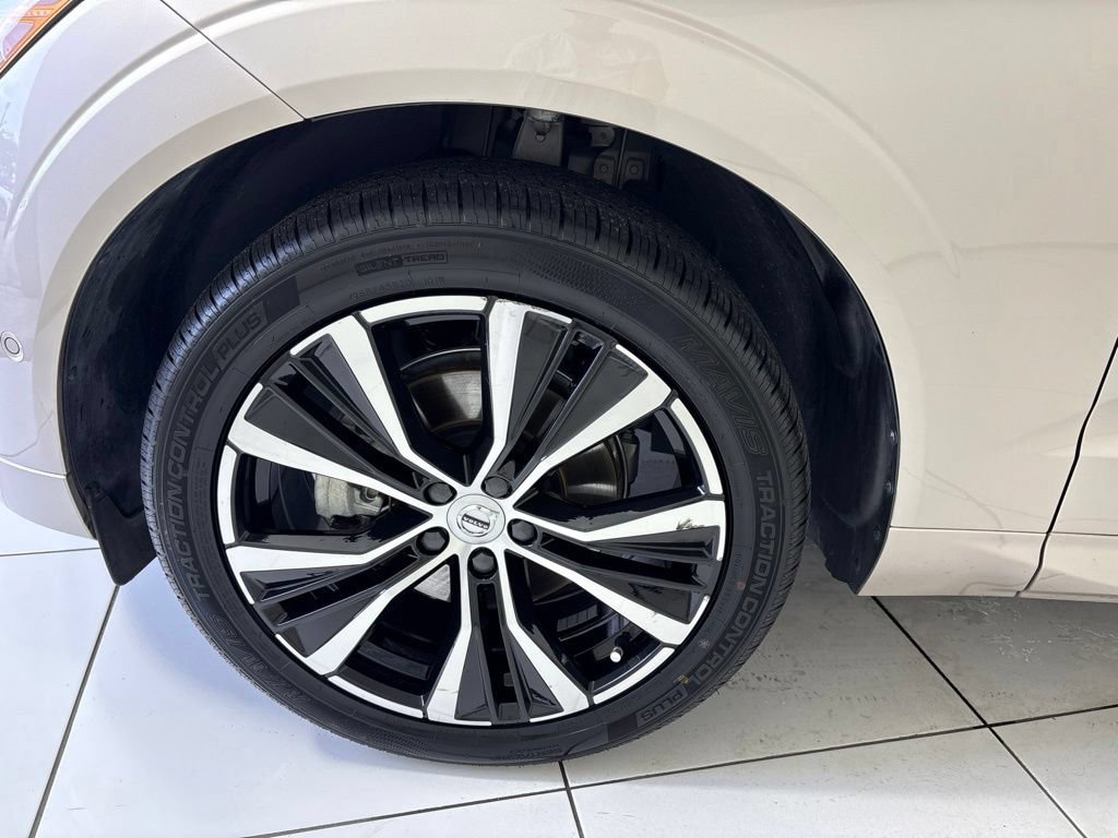 Used 2023 Volvo XC60 B5 Plus w/ Protection Package Premier AWD/4WD image 9