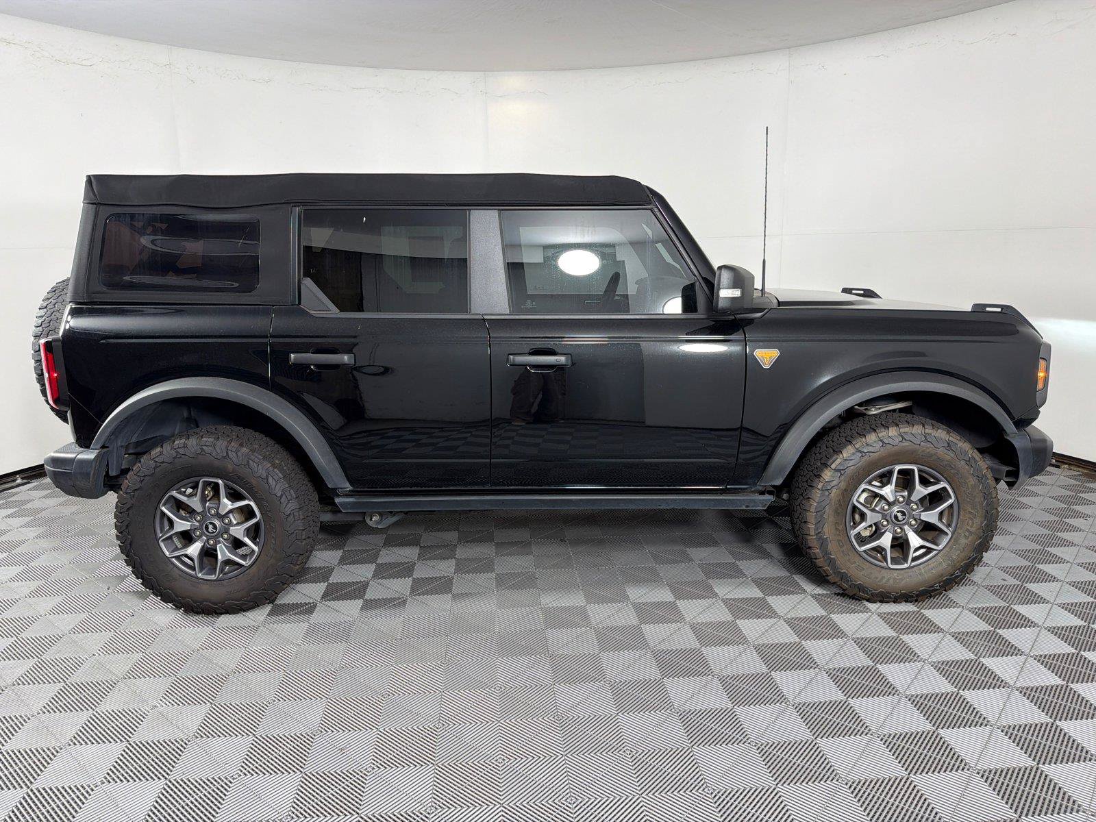 Used 2023 Ford Bronco Badlands AWD/4WD image 8