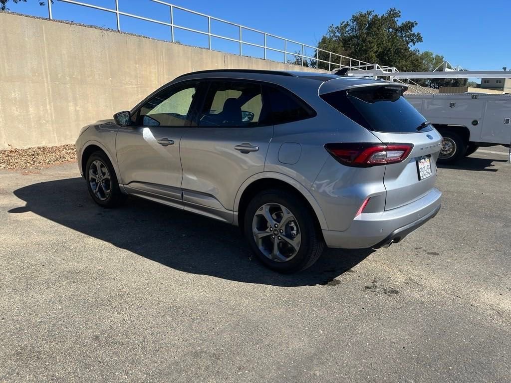 Used 2024 Ford Escape ST-Line w/ Tech Pack #1 image 3